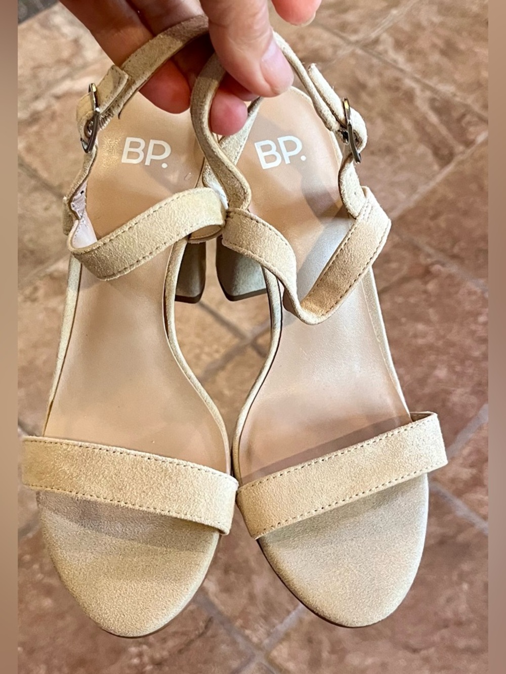 BP Suede Block Heel Open Toe Ankle Strap Woman’s Sandals Tan Sz 5 1/2 M